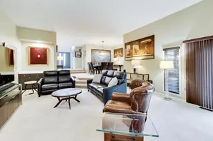 22 Rodeo Dr, Burr Ridge, IL 60527 - Photo 9