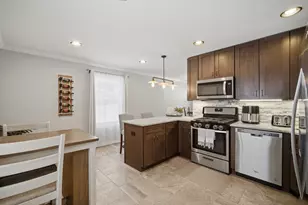 289 Navajo Trail, Buffalo Grove, IL 60089 - Photo 13