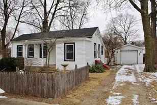 108 N Van Buren St, Newark, IL 60541 - Photo 1