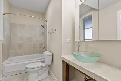 3105 W George Street #1, Chicago, IL 60618 - Photo 9