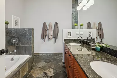 3248 N Kenmore Avenue #3, Chicago, IL 60657 - Photo 19