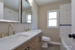 447 S Elmhurst Rd, Mount Prospect, IL 60056 - Photo 15