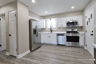 447 S Elmhurst Rd, Mount Prospect, IL 60056 - Photo 5