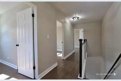 447 S Elmhurst Road, Mount Prospect, IL 60056 - Photo 9