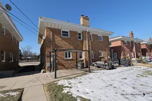 447 S Elmhurst Rd, Mount Prospect, IL 60056 - Photo 19