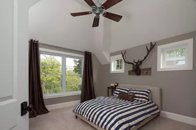 217 E Hillside Avenue, Barrington, IL 60010 - Photo 9