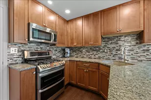 [Address not provided], Naperville, IL 60564 - Photo 9