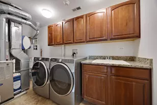 1385 Scarboro Rd, Schaumburg, IL 60193 - Photo 17