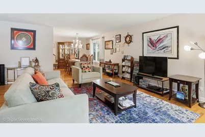 454 Stone Place, Wheeling, IL 60090 - Photo 3