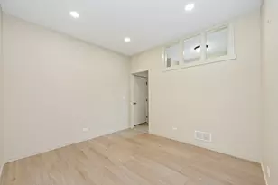 1979 Red Oak Ln, Spring Grove, IL 60081 - Photo 7