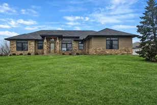 1979 Red Oak Ln, Spring Grove, IL 60081 - Photo 1