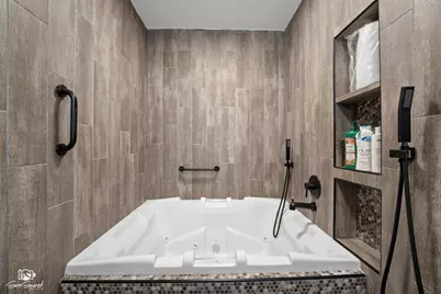 107 Eastern Illinois Street, Saint Anne, IL 60964 - Photo 17