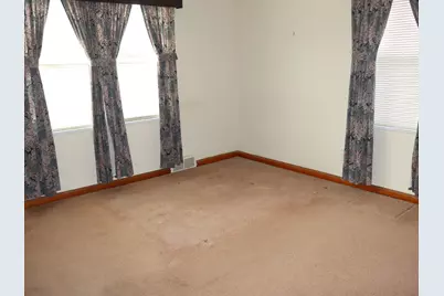 424 W Bluff Street, Streator, IL 61364 - Photo 9