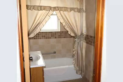 424 W Bluff Street, Streator, IL 61364 - Photo 11