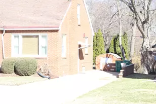 424 W Bluff St, Streator, IL 61364 - Photo 3