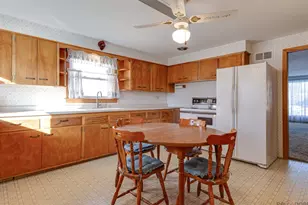 210 S Wa Pella Ave, Mount Prospect, IL 60056 - Photo 11