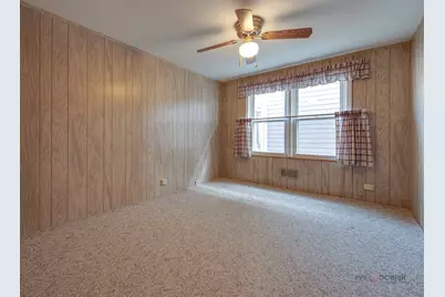 210 S Wa Pella Avenue, Mount Prospect, IL 60056 - Photo 17