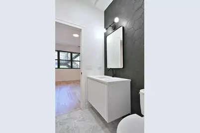 5733 N Winthrop Avenue #Penthouse, Chicago, IL 60660 - Photo 11