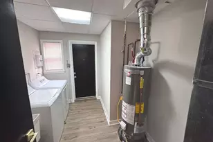 1021 W Vermont Ave, Chicago, IL 60827 - Photo 17