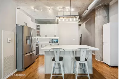 700 N Larrabee Street #905, Chicago, IL 60654 - Photo 7