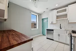 2306 W Jarvis Ave, Chicago, IL 60645 - Photo 11