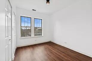 2306 W Jarvis Ave, Chicago, IL 60645 - Photo 5