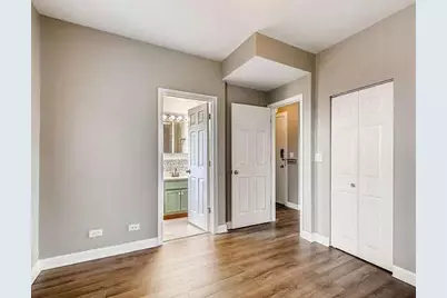 2306 W Jarvis Avenue #3, Chicago, IL 60645 - Photo 9