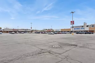 2306 W Jarvis Ave, Chicago, IL 60645 - Photo 17