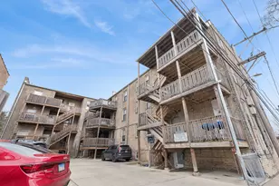 2306 W Jarvis Ave, Chicago, IL 60645 - Photo 17