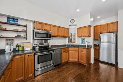 1468 W Foster Avenue, Chicago, IL 60640 - Photo 17