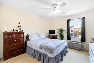 1879 Independence Ct, Gurnee, IL 60031 - Photo 11