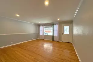 1229 Algonquin Dr, Elgin, IL 60120 - Photo 7