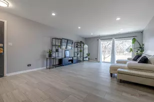 4406 Euclid Ave, Rolling Meadows, IL 60008 - Photo 7