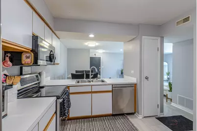 4406 Euclid Avenue #2C, Rolling Meadows, IL 60008 - Photo 9