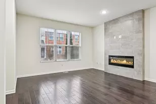 905 Times Square Dr, Aurora, IL 60504 - Photo 5