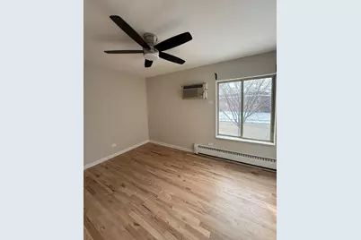 2411 N Kennicott Drive #2B, Arlington Heights, IL 60004 - Photo 9