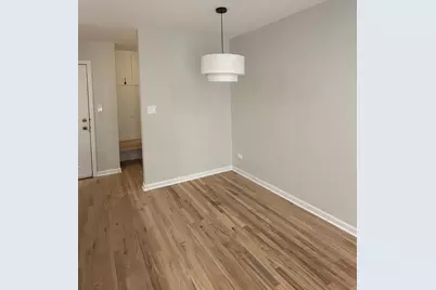 2411 N Kennicott Drive #2B, Arlington Heights, IL 60004 - Photo 5