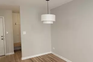 2411 N Kennicott Dr, Arlington Heights, IL 60004 - Photo 5