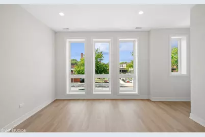 3715 S Giles Avenue #2, Chicago, IL 60653 - Photo 3