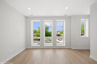 3715 S Giles Ave, Chicago, IL 60653 - Photo 3