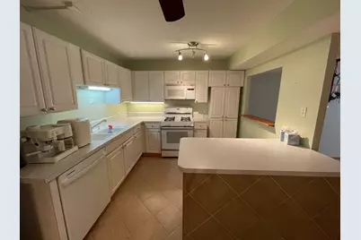 230 E Ontario Street #402, Chicago, IL 60611 - Photo 7