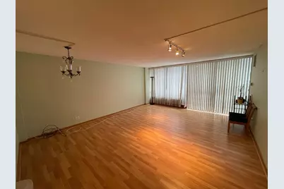 230 E Ontario Street #402, Chicago, IL 60611 - Photo 9