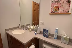 4053 N Kenmore Ave, Chicago, IL 60613 - Photo 15