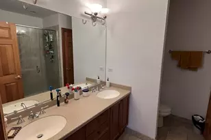 4053 N Kenmore Ave, Chicago, IL 60613 - Photo 23