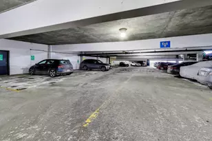 3660 N Lake Shore Dr, Chicago, IL 60613 - Photo 25