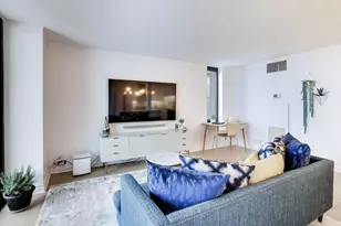 3660 N Lake Shore Dr, Chicago, IL 60613 - Photo 7