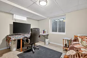 203 S See-Gwun Ave, Mount Prospect, IL 60056 - Photo 25