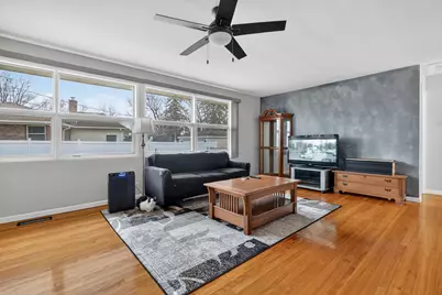 203 S See Gwun Avenue, Mount Prospect, IL 60056 - Photo 13