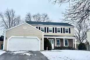 30W011 Kensington Dr, Warrenville, IL 60555 - Photo 1