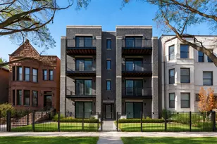 4536 S Prairie Ave, Chicago, IL 60653 - Photo 1